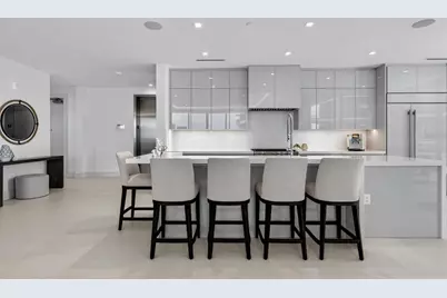 1591 Gulf Of Mexico Drive #410, Longboat Key, FL 34228 - Photo 18