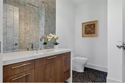 1591 Gulf Of Mexico Drive #410, Longboat Key, FL 34228 - Photo 10