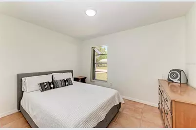 2660 Davis Boulevard, Sarasota, FL 34237 - Photo 30