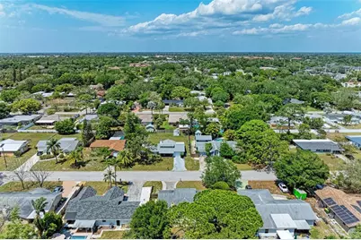 2660 Davis Boulevard, Sarasota, FL 34237 - Photo 4