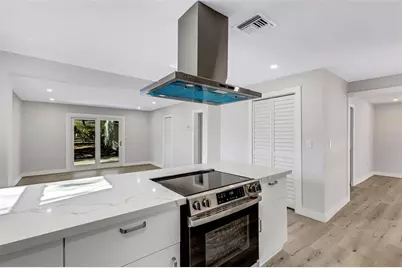 218 32nd Street W, Bradenton, FL 34205 - Photo 10