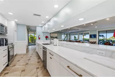 1055 W Peppertree Drive #505AA, Sarasota, FL 34242 - Photo 10