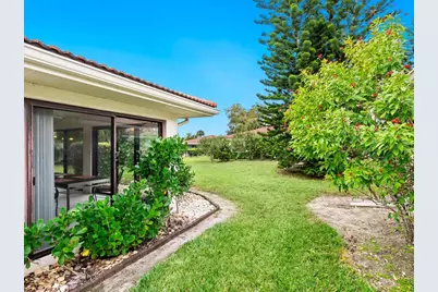 5107 Greencroft Road #23, Sarasota, FL 34235 - Photo 4