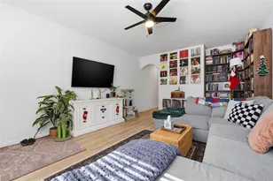 12330 Destiny Dr, Venice, FL 34292 - Photo 4