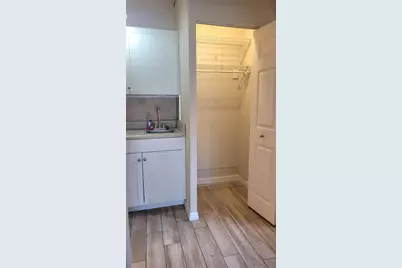 3934 Briggs Avenue, Sarasota, FL 34231 - Photo 22