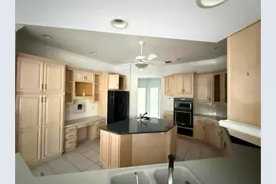 7430 Weeping Willow Drive, Sarasota, FL 34241 - Photo 12