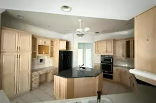 7430 Weeping Willow Dr, Sarasota, FL 34241 - Photo 12