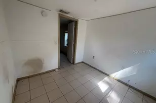 1672 10th St, Sarasota, FL 34236 - Photo 16