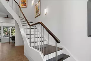 209 Cosmopolitan Ct, Sarasota, FL 34236 - Photo 6