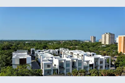 209 Cosmopolitan Court, Sarasota, FL 34236 - Photo 2