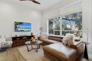 209 Cosmopolitan Ct, Sarasota, FL 34236 - Photo 8