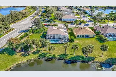 6200 Weymouth Drive, Sarasota, FL 34238 - Photo 8