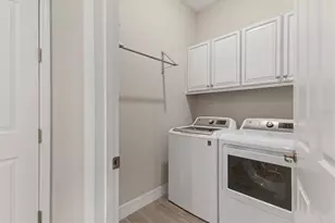 7047 Highgate Ln, Lakewood Ranch, FL 34202 - Photo 48