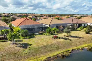 7047 Highgate Ln, Lakewood Ranch, FL 34202 - Photo 4