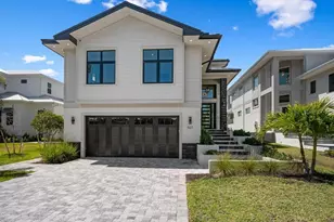 527 Venice Ln, Sarasota, FL 34242 - Photo 1