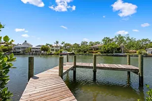 527 Venice Ln, Sarasota, FL 34242 - Photo 98