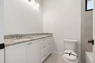 527 Venice Ln, Sarasota, FL 34242 - Photo 42