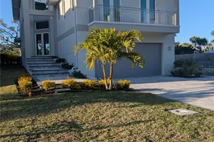 533 Venice Ln, Sarasota, FL 34242 - Photo 1