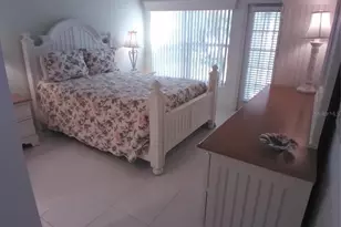 7476 Eleanor Cir, Sarasota, FL 34243 - Photo 18