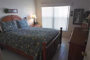 7476 Eleanor Cir, Sarasota, FL 34243 - Photo 8