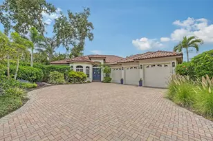 1864 Goldenrod St, Sarasota, FL 34239 - Photo 2