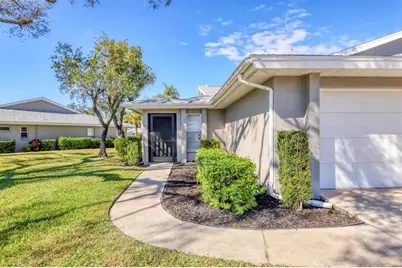 3930 Center Gate Circle #16, Sarasota, FL 34233 - Photo 4