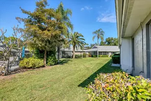 3930 Center Gate Cir, Sarasota, FL 34233 - Photo 26