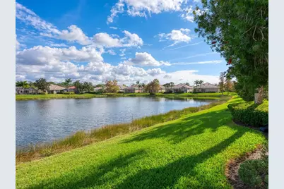 7675 Uliva Way, Sarasota, FL 34238 - Photo 4
