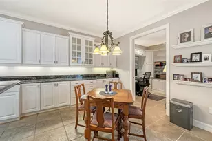 2529 Marblehead Dr, Sarasota, FL 34231 - Photo 12