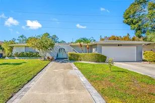 1862 Del Robles Dr, Clearwater, FL 33764 - Photo 1