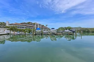 100 Sands Point Rd, Longboat Key, FL 34228 - Photo 32