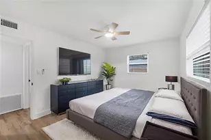 2711 Kilgore Pl, Sarasota, FL 34235 - Photo 20