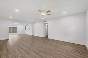 2711 Kilgore Pl, Sarasota, FL 34235 - Photo 14