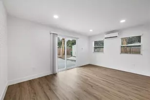 2711 Kilgore Pl, Sarasota, FL 34235 - Photo 10