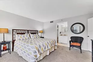 1001 Benjamin Franklin Dr, Sarasota, FL 34236 - Photo 18
