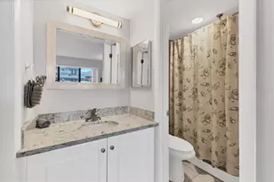 1001 Benjamin Franklin Dr, Sarasota, FL 34236 - Photo 20