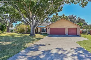 4518 30th St Cir E, Bradenton, FL 34203 - Photo 2