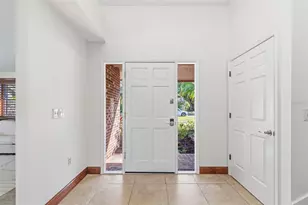 4672 Pine Harrier Dr, Sarasota, FL 34231 - Photo 8