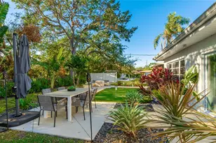 6726 S Lockwood Ridge Rd, Sarasota, FL 34231 - Photo 32