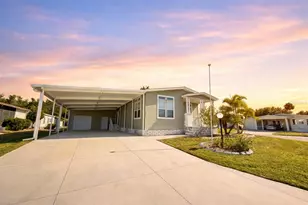 8442 Castle Garden Rd, Palmetto, FL 34221 - Photo 2