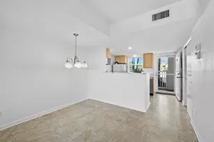 5231 Gulf of Mexico Dr, Longboat Key, FL 34228 - Photo 10