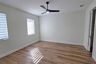 2475 Bay St, Sarasota, FL 34237 - Photo 48