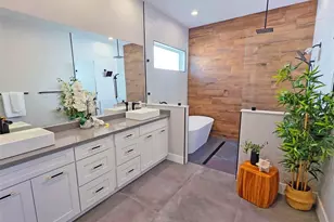 2475 Bay St, Sarasota, FL 34237 - Photo 28