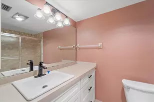 7860 Palm Aire Ln, Sarasota, FL 34243 - Photo 22