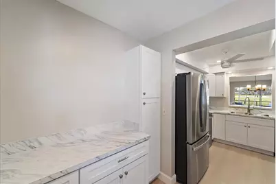 7860 Palm Aire Lane #104, Sarasota, FL 34243 - Photo 12