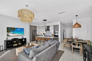 301 Quay Commons, Sarasota, FL 34236 - Photo 10