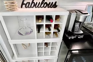 7801 Ontario St Cir, Sarasota, FL 34243 - Photo 14