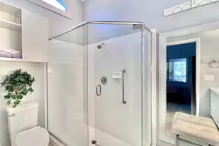 7801 Ontario St Cir, Sarasota, FL 34243 - Photo 26