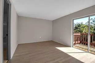 3212 Ramblewood Dr N, Sarasota, FL 34237 - Photo 16