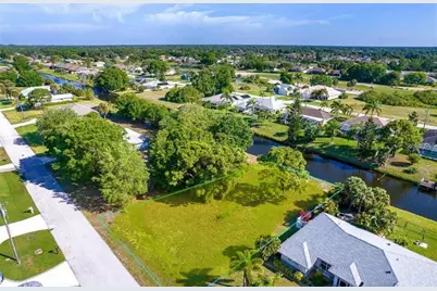 74 Mariner Lane, Rotonda West, FL 33947 - Photo 2